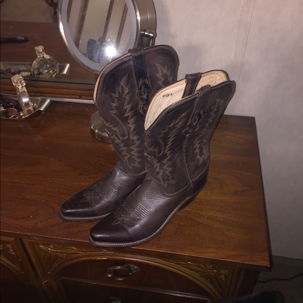 cowgirl boots